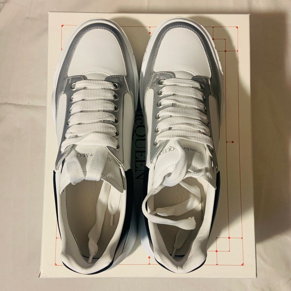 New In Box Alexander McQueen Court Trainer Sneakers - Men's EU 43/US 10